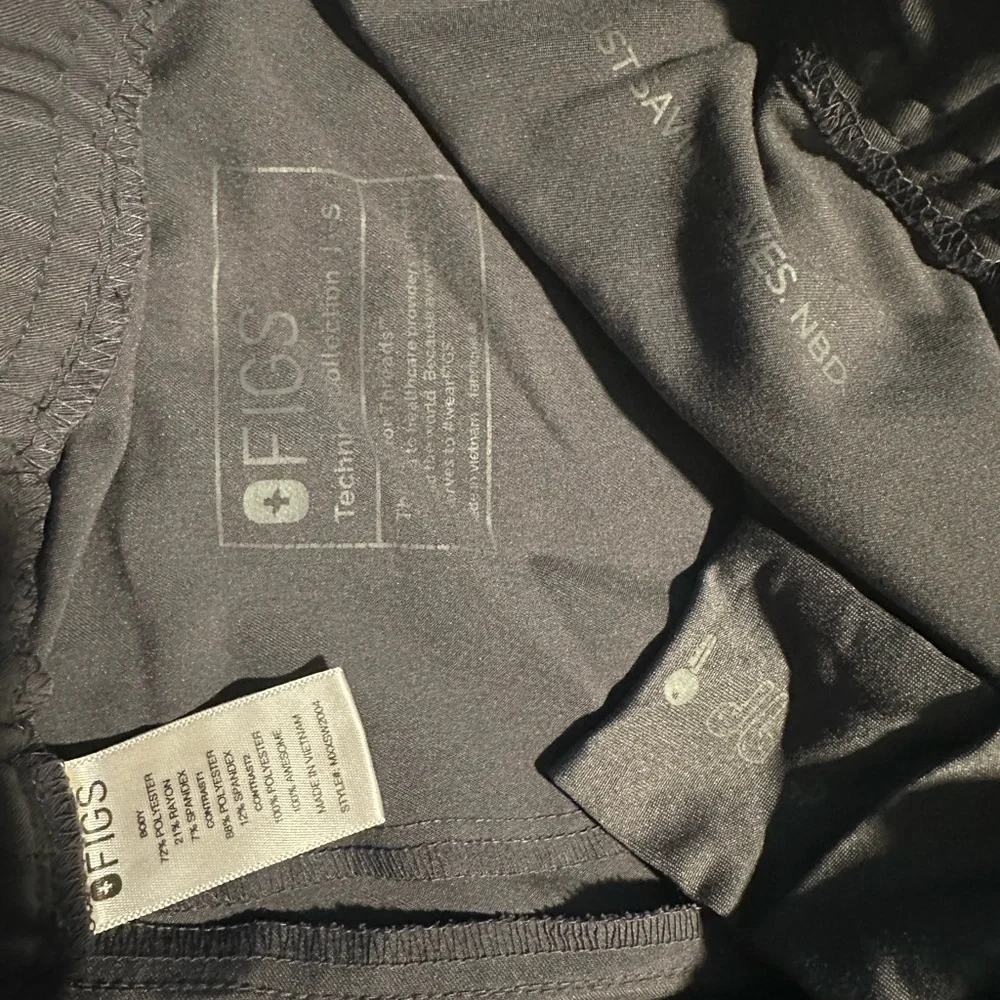 Figs Dark Gray scrub men’s joggers set side top XS pants S